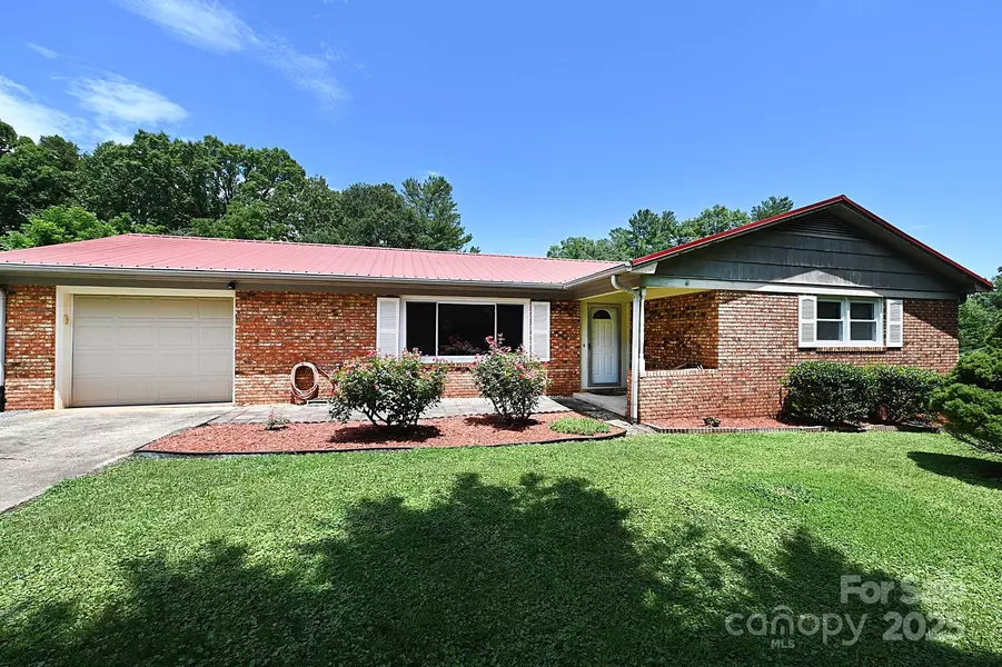 209 Northwood DR, Morganton, NC 28655