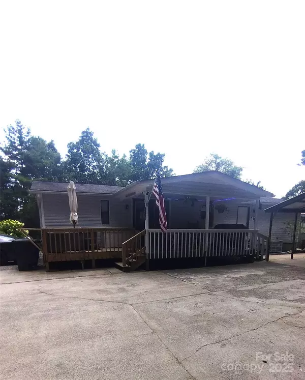 Zirconia, NC 28790,101 Branch Breeze LN