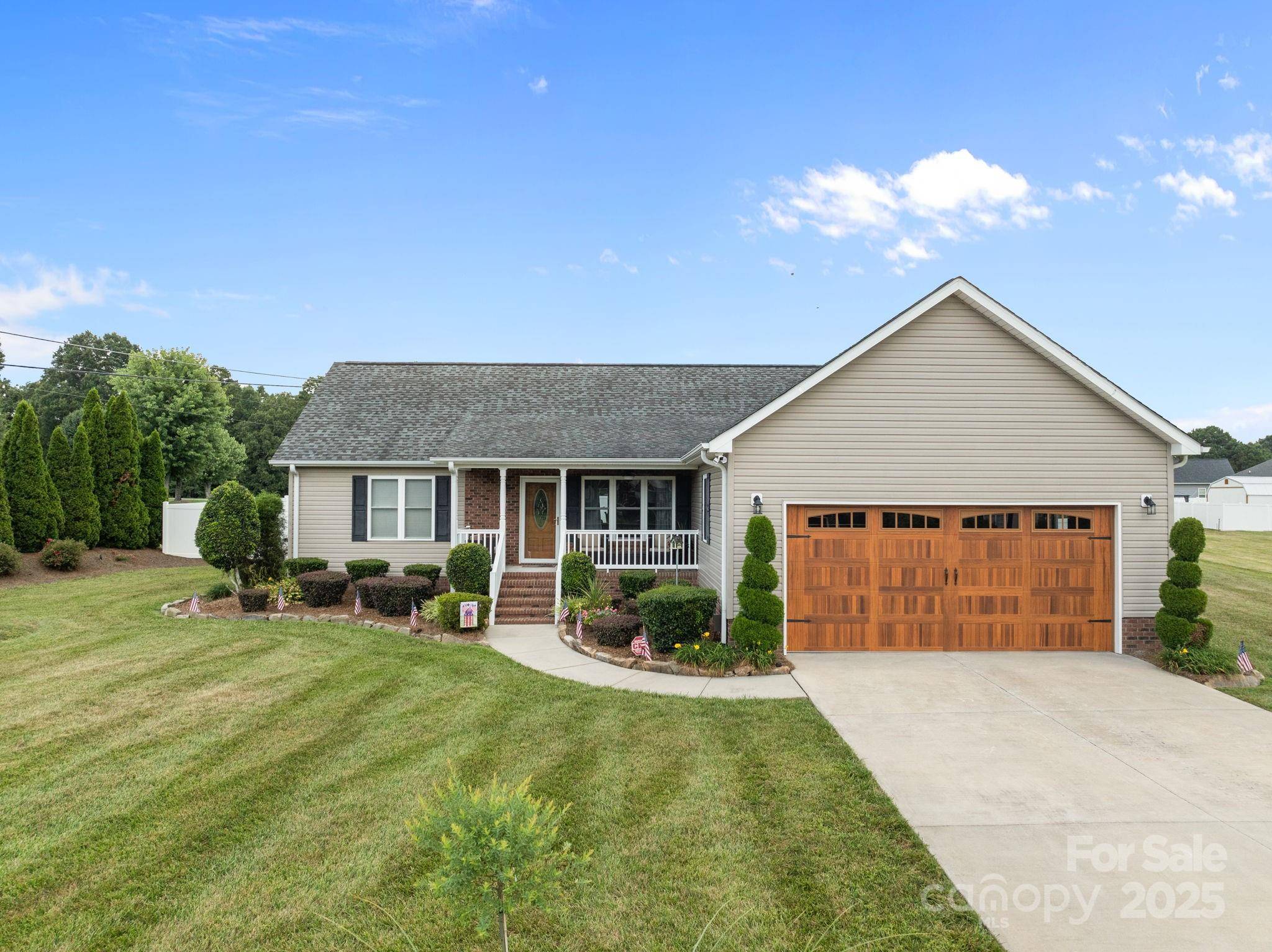 Oakboro, NC 28129,1974 Redwood DR