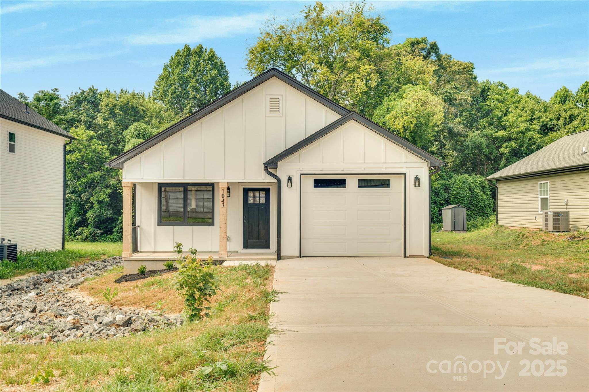 1043 Secor ST, Statesville, NC 28677