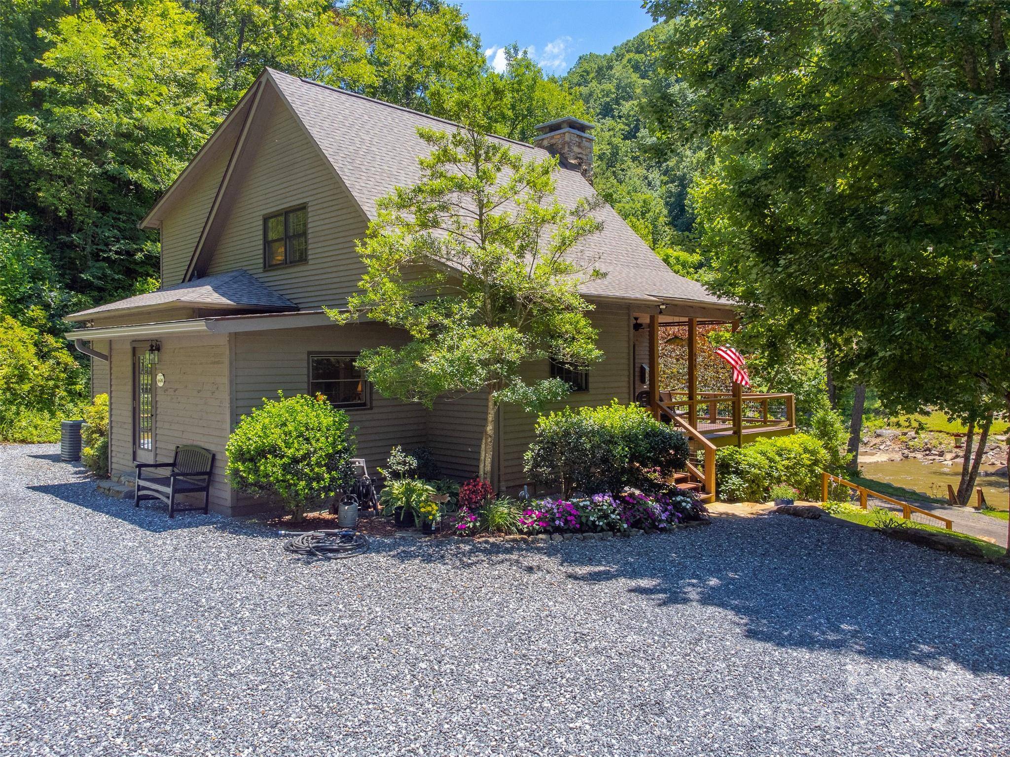 Whittier, NC 28789,846 Duckback TRL