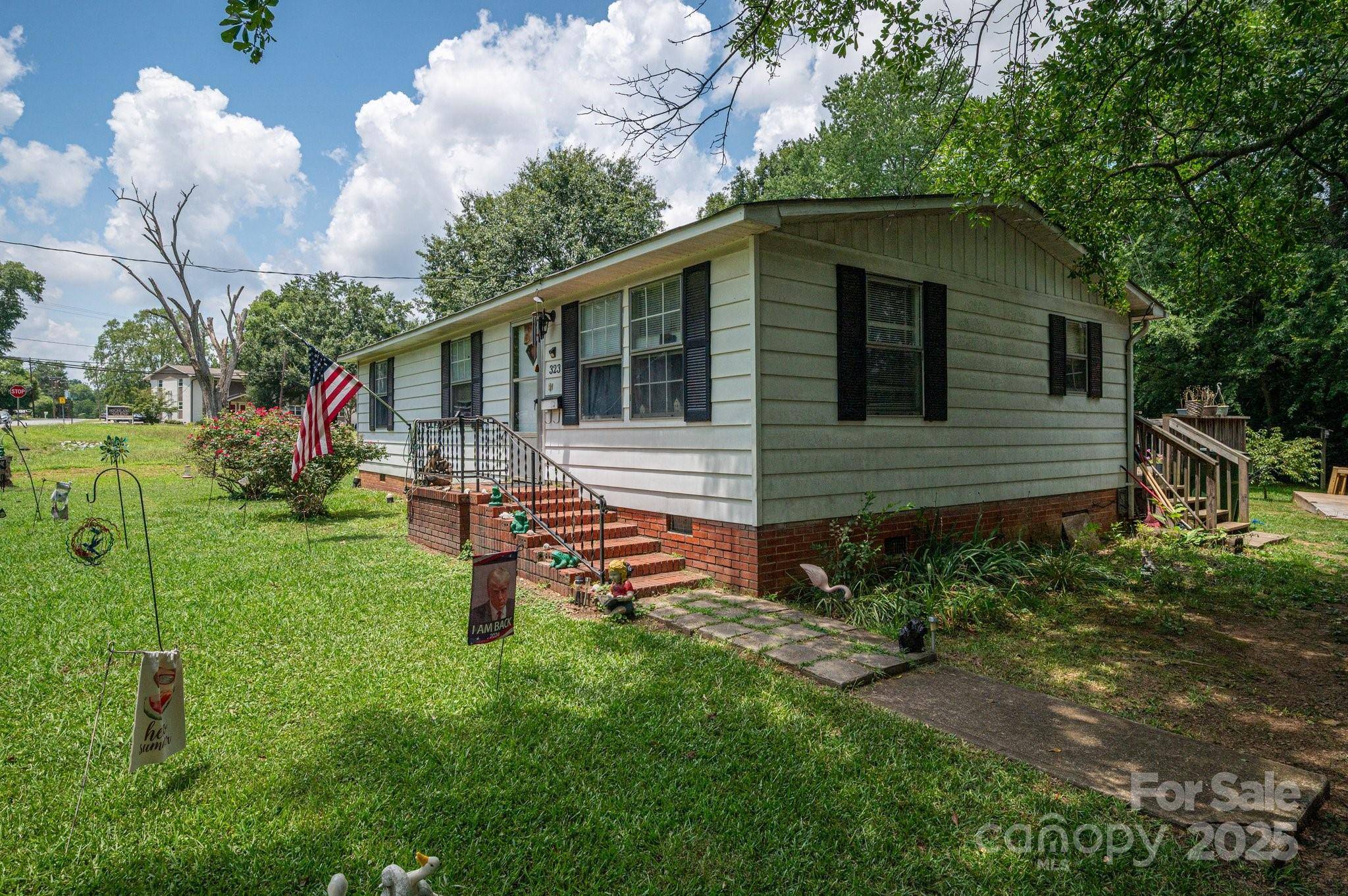 Mount Holly, NC 28120,323 E Glendale AVE