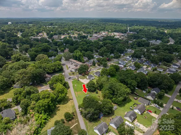 Mount Holly, NC 28120,323 E Glendale AVE