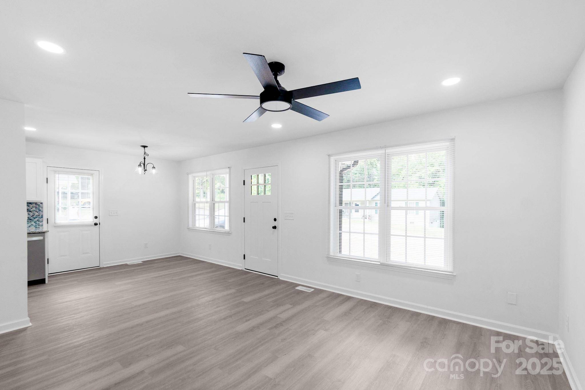 Gastonia, NC 28052,801 Evening Shade LN