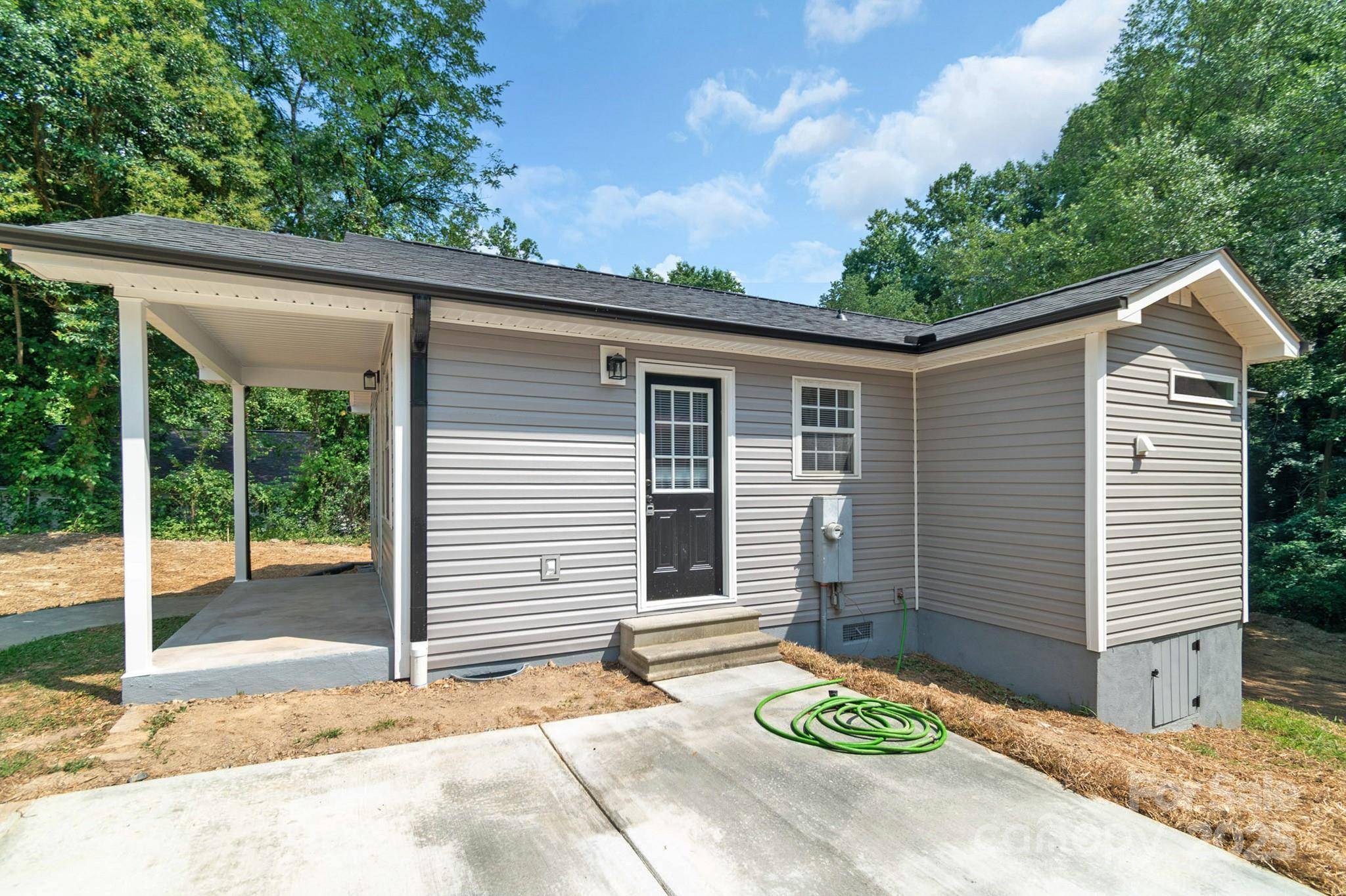 Gastonia, NC 28052,801 Evening Shade LN