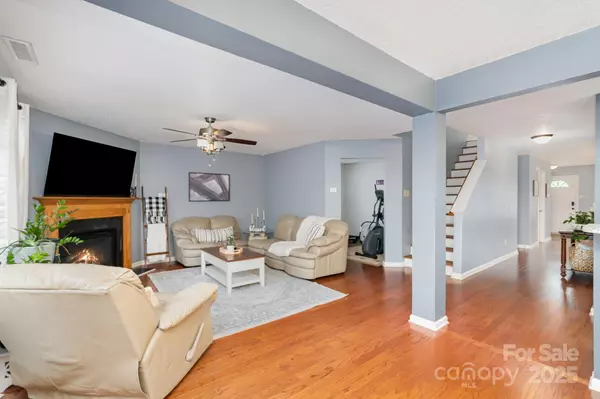 Waxhaw, NC 28173,2005 Dunsmore LN