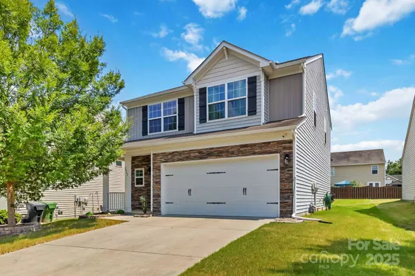 2932 Berry Creek RD, Charlotte, NC 28214