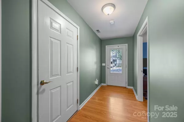 Swannanoa, NC 28778,8 Beekeeper TRL