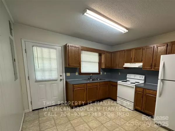 Lexington, NC 27295,132 Crest CIR #Unit A