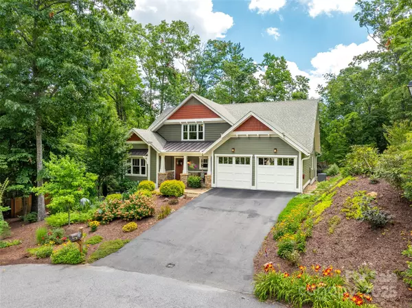 Fairview, NC 28730,64 Nuthatch CT