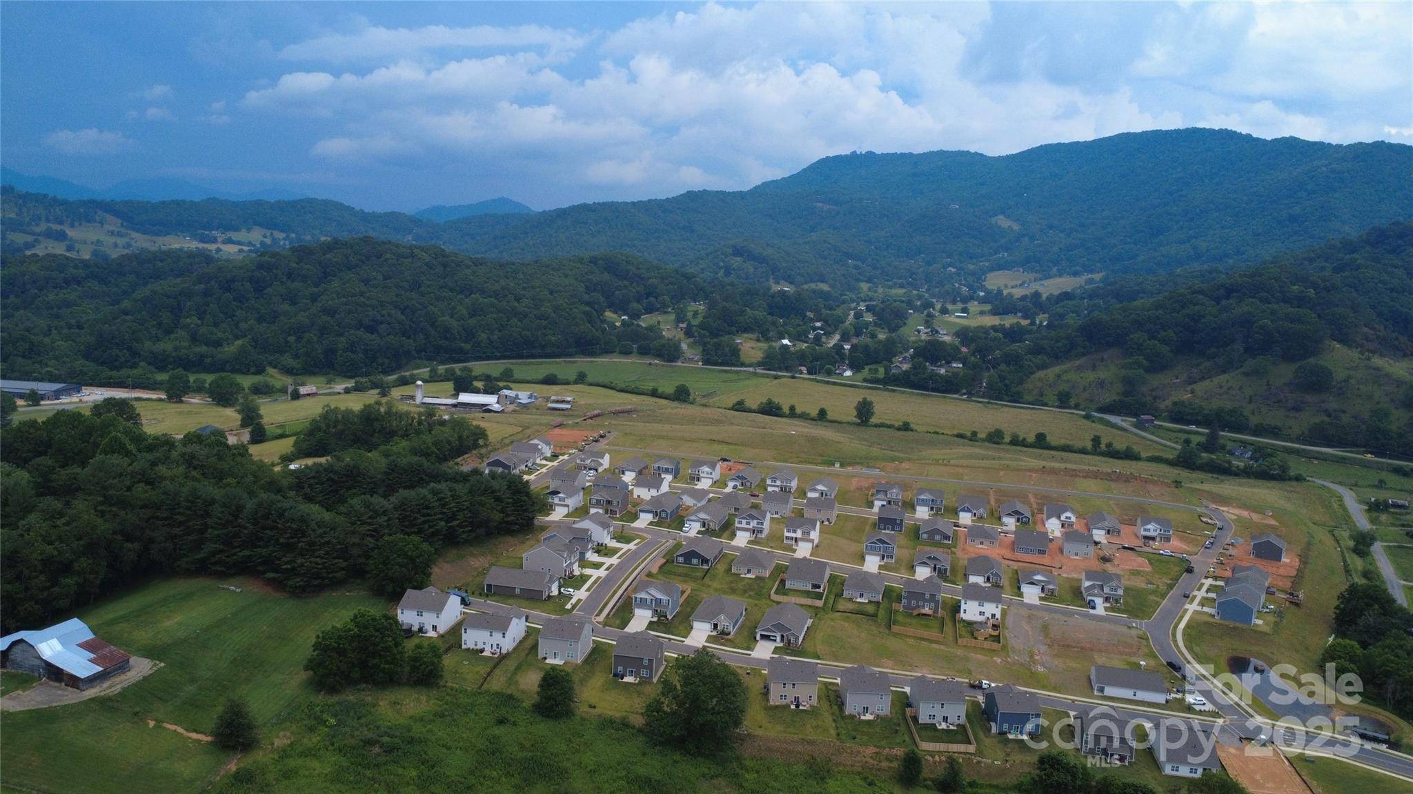 Waynesville, NC 28786,49 Woodvale DR