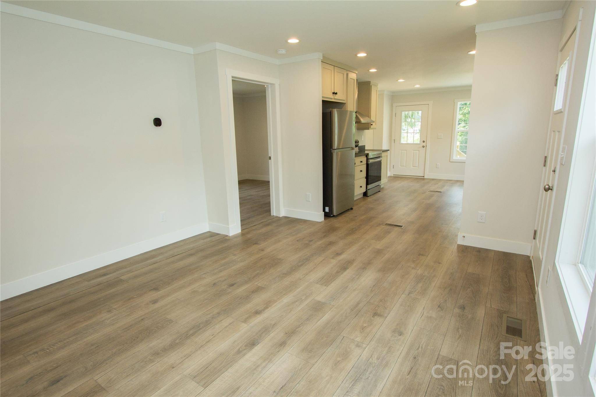 Waynesville, NC 28786,30 Babb ST