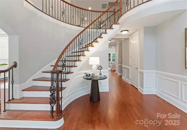 Matthews, NC 28104,3015 Stanbury DR