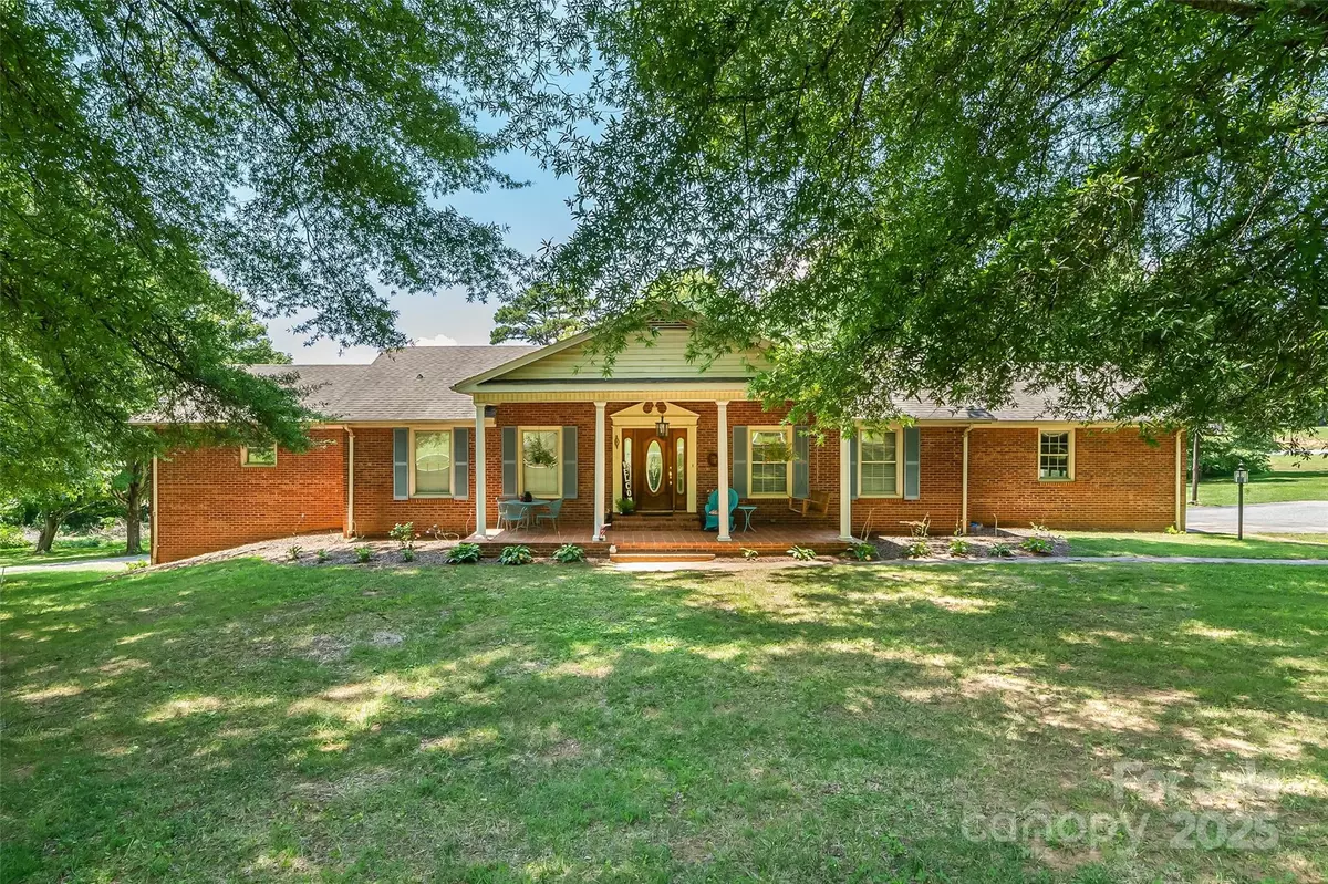 Morganton, NC 28655,3802 Laurel Heights DR