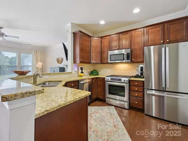 Charlotte, NC 28210,2246 Kensington Station Pkwy