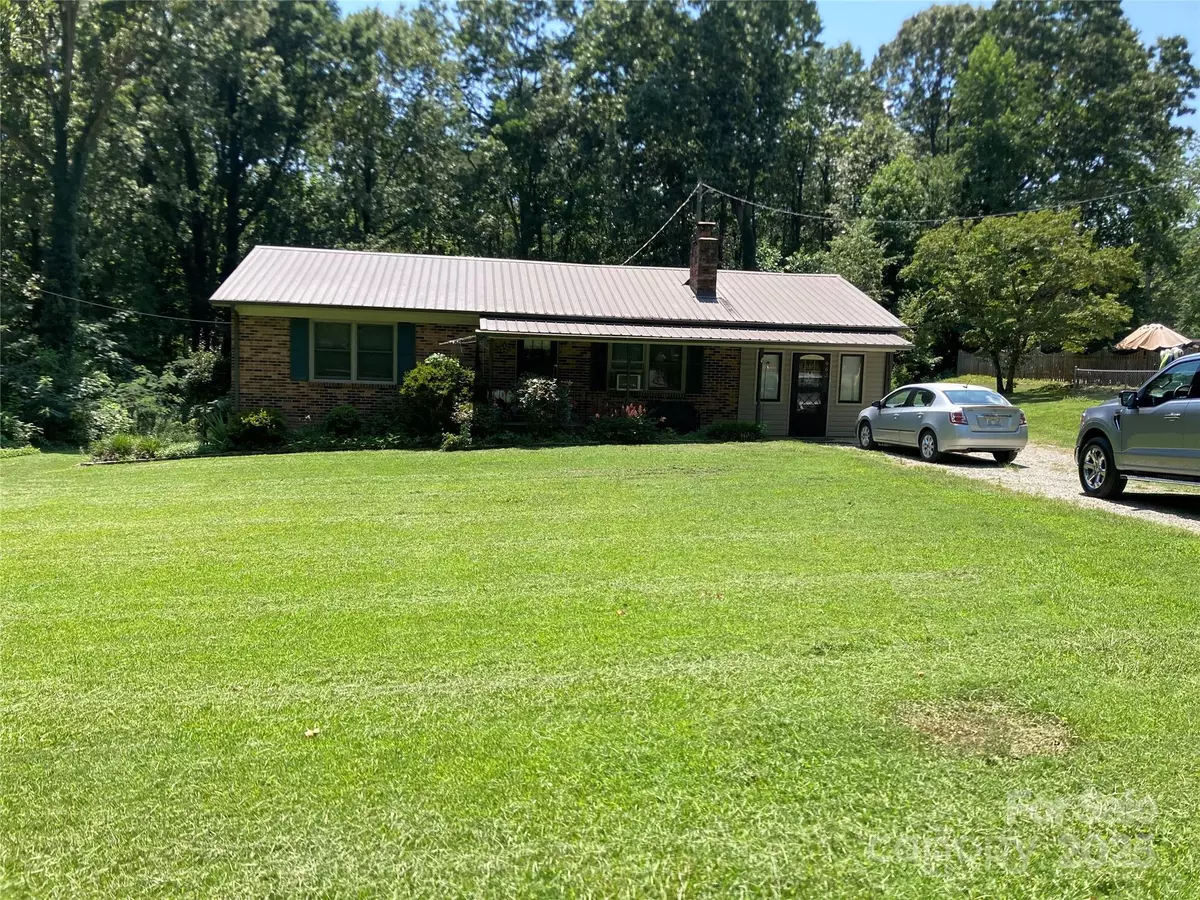 Lincolnton, NC 28092,663 Bishs WAY