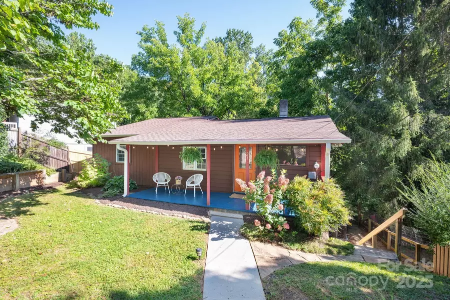 23 Shadowlawn DR, Asheville, NC 28806