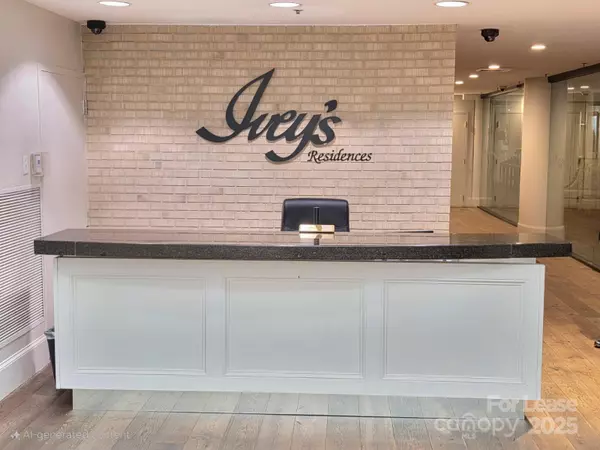 Charlotte, NC 28202,127 N Tryon ST #311