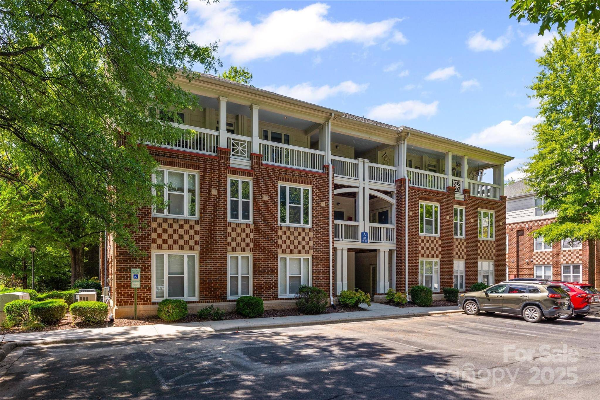 706 Northeast DR, Davidson, NC 28036