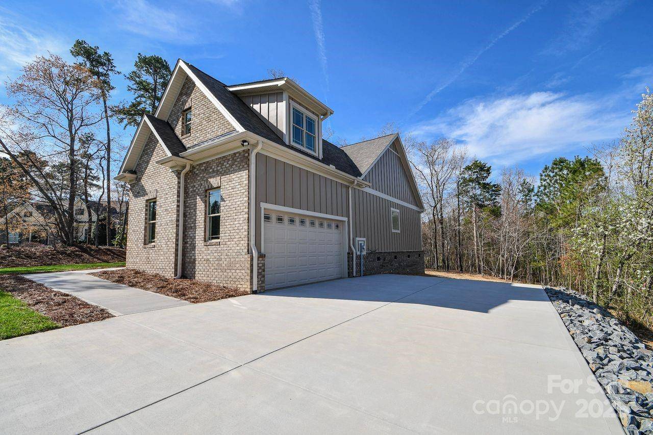 Albemarle, NC 28001,1202 Louise LN
