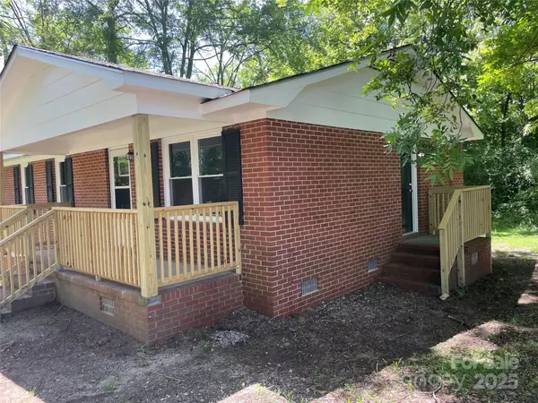 Chester, SC 29706,560 Roundtree CIR