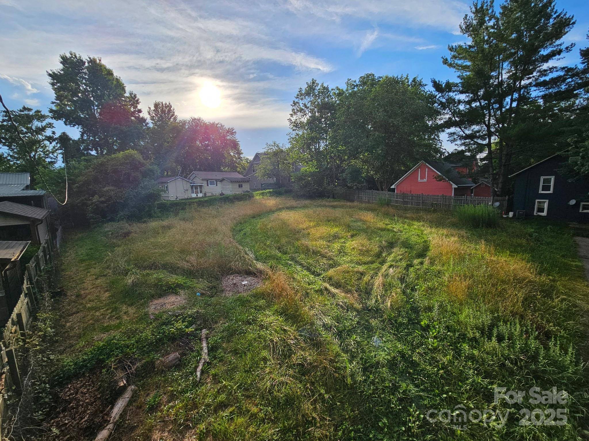 Hendersonville, NC 28792,000 Allen Claire ST