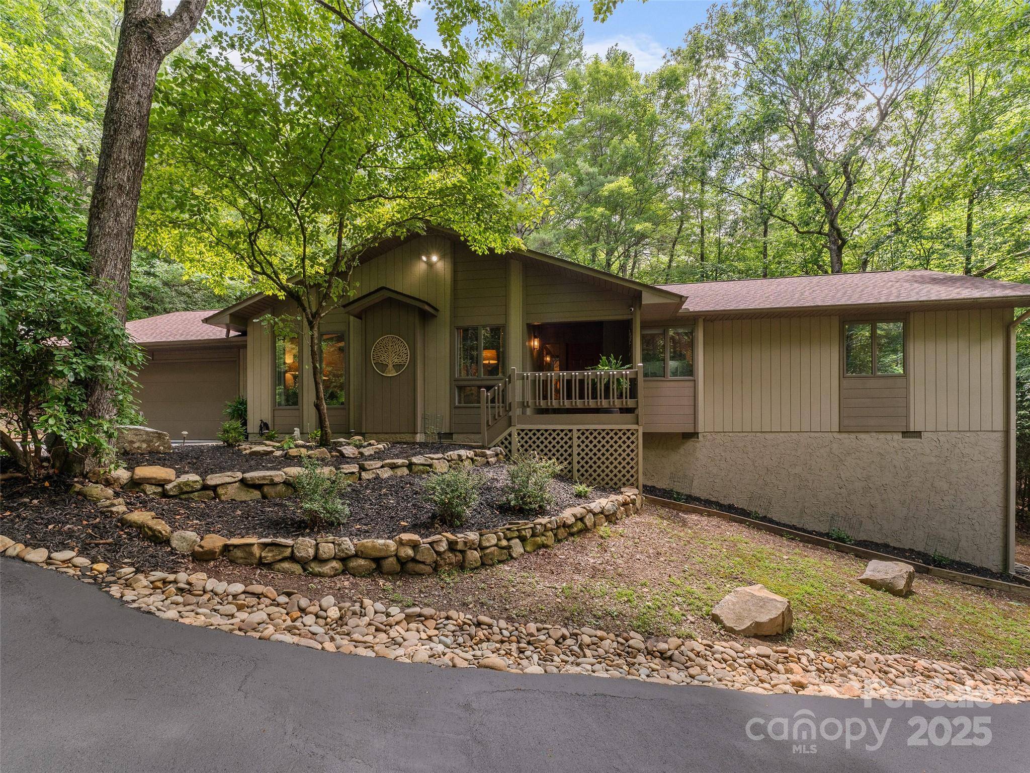 Brevard, NC 28712,943 Salola LN