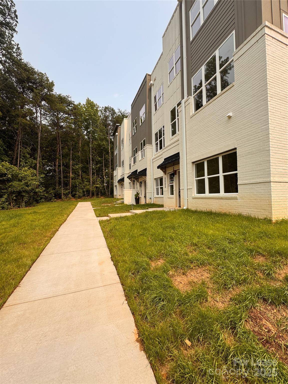 Charlotte, NC 28208,5011 Nimes RD