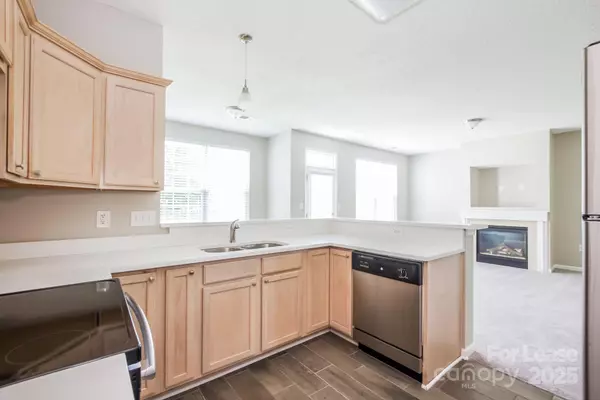 Charlotte, NC 28278,13906 Silver Dart PL
