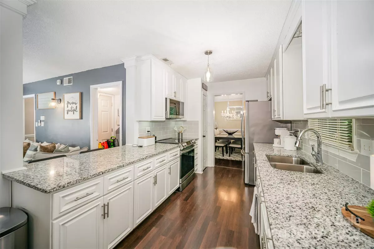 Charlotte, NC 28269,3016 Heathcroft CT