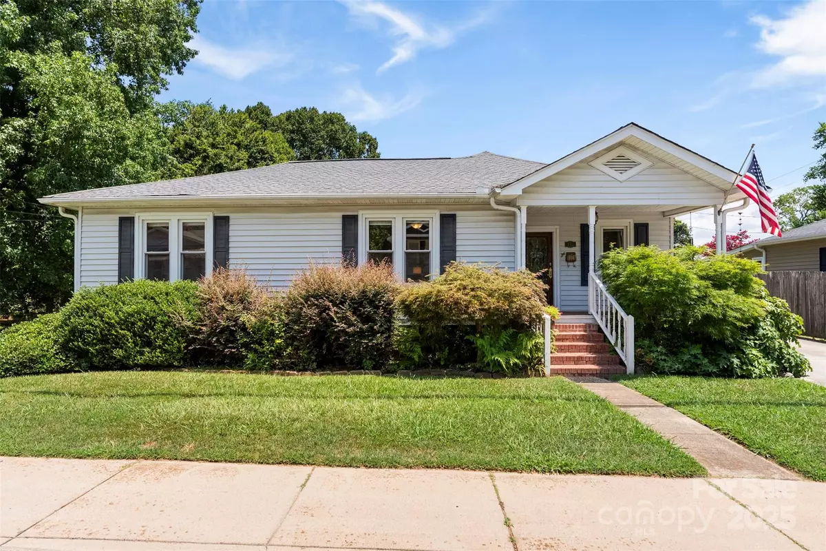 Cramerton, NC 28032,262 8th AVE