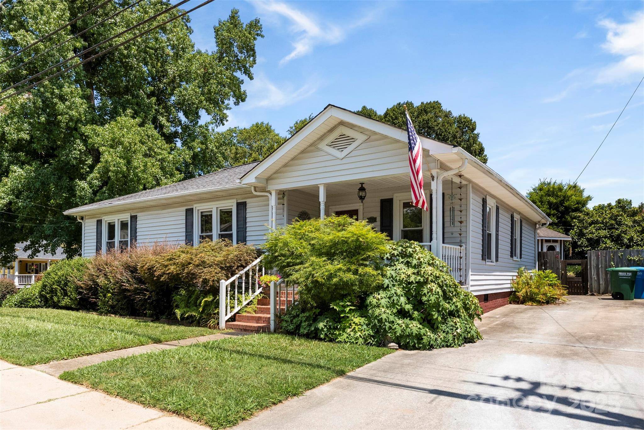 Cramerton, NC 28032,262 8th AVE