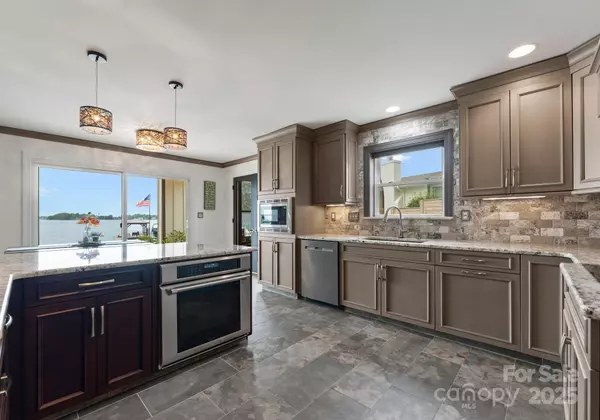 Cornelius, NC 28031,20732 Eastpoint DR