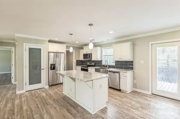 Dallas, NC 28034,1259 Hardin RD