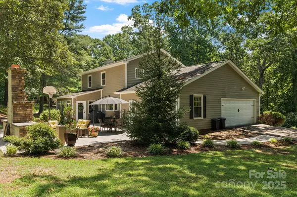 Newton, NC 28658,1496 Hardwood CIR