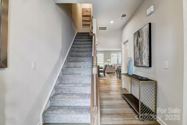 Charlotte, NC 28269,11038 Engelmann LN