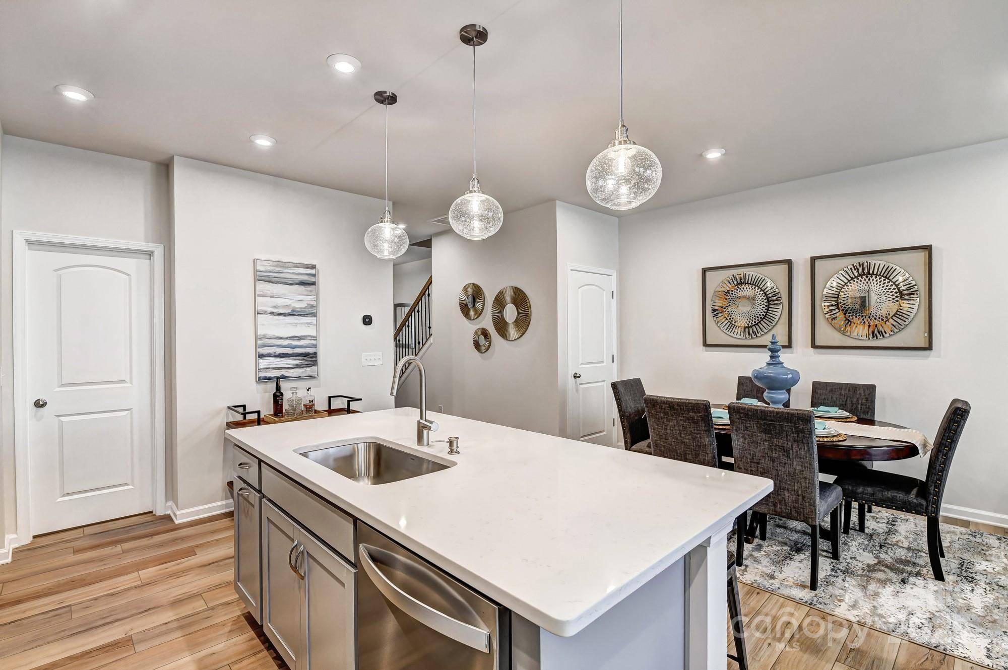 Charlotte, NC 28269,9122 Pagoda Oak DR
