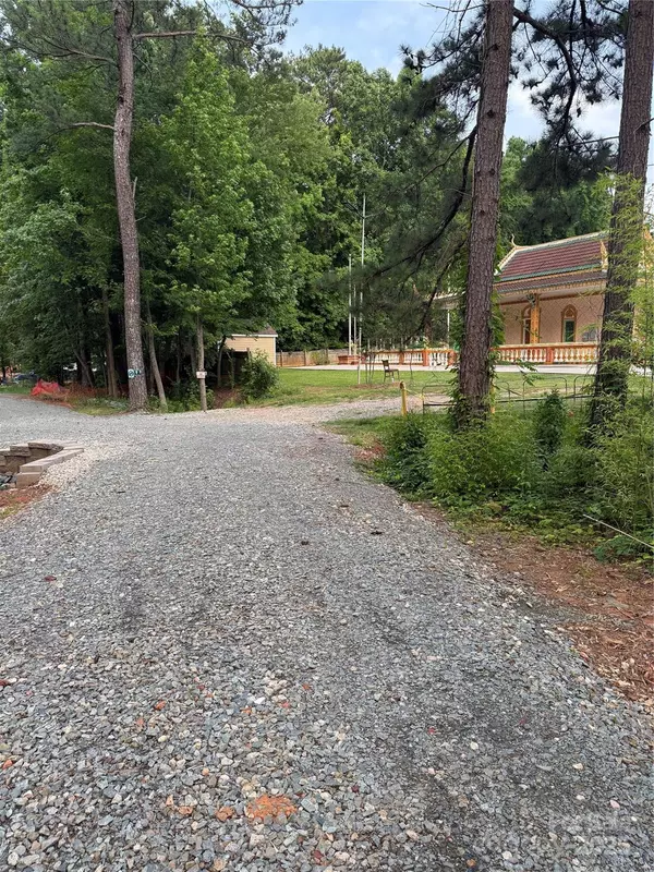 Charlotte, NC 28213,307 Gray DR
