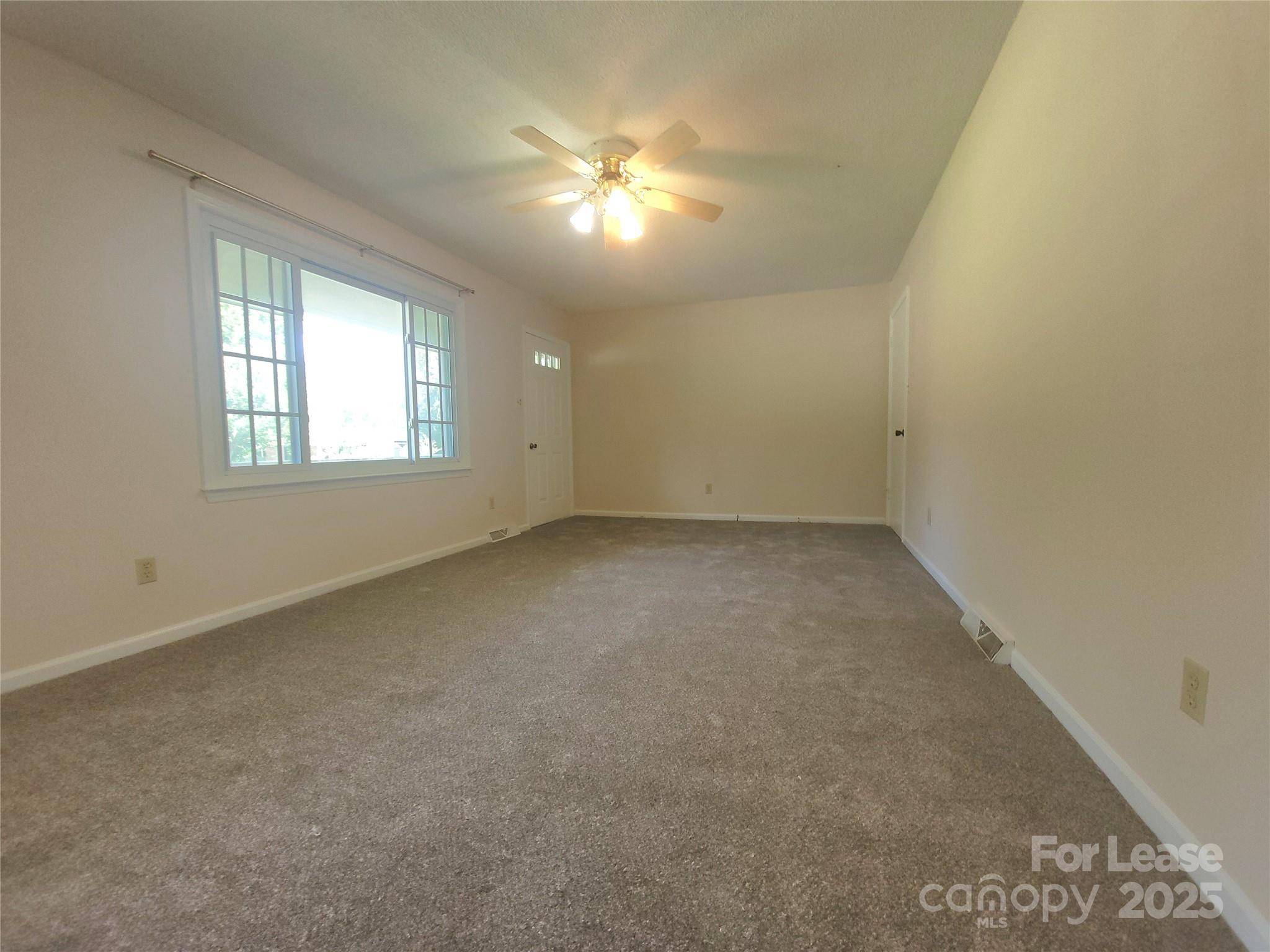 Statesville, NC 28677,192 Sigmon RD