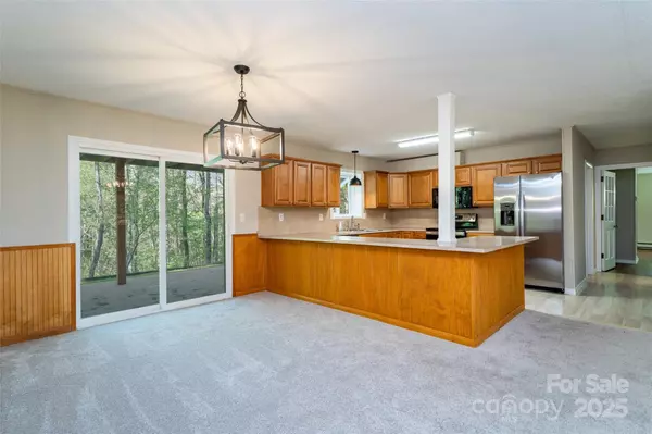 Hendersonville, NC 28739,145 Jeter Mountain RD