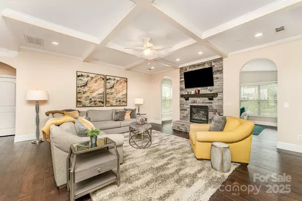 Harrisburg, NC 28075,4332 Ireland WAY