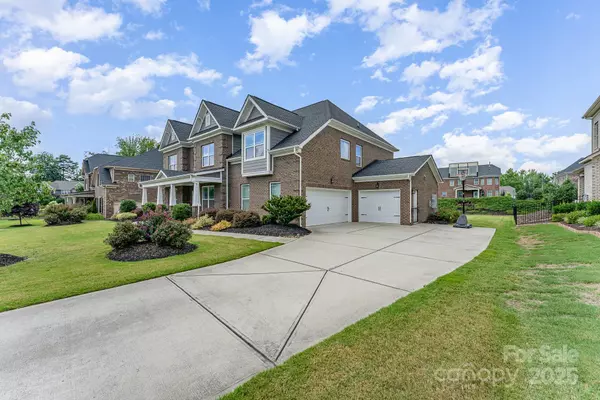 Harrisburg, NC 28075,4332 Ireland WAY