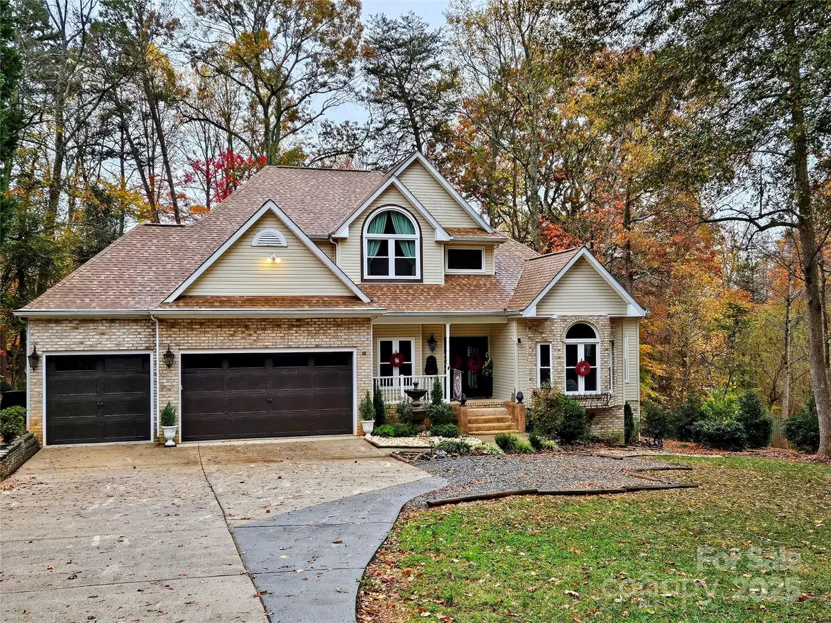 Mooresville, NC 28117,172 Tawny Bark DR