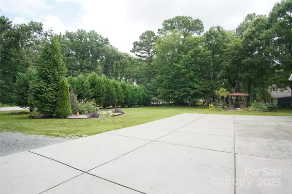 Matthews, NC 28104,3974 Pleasant Plains RD