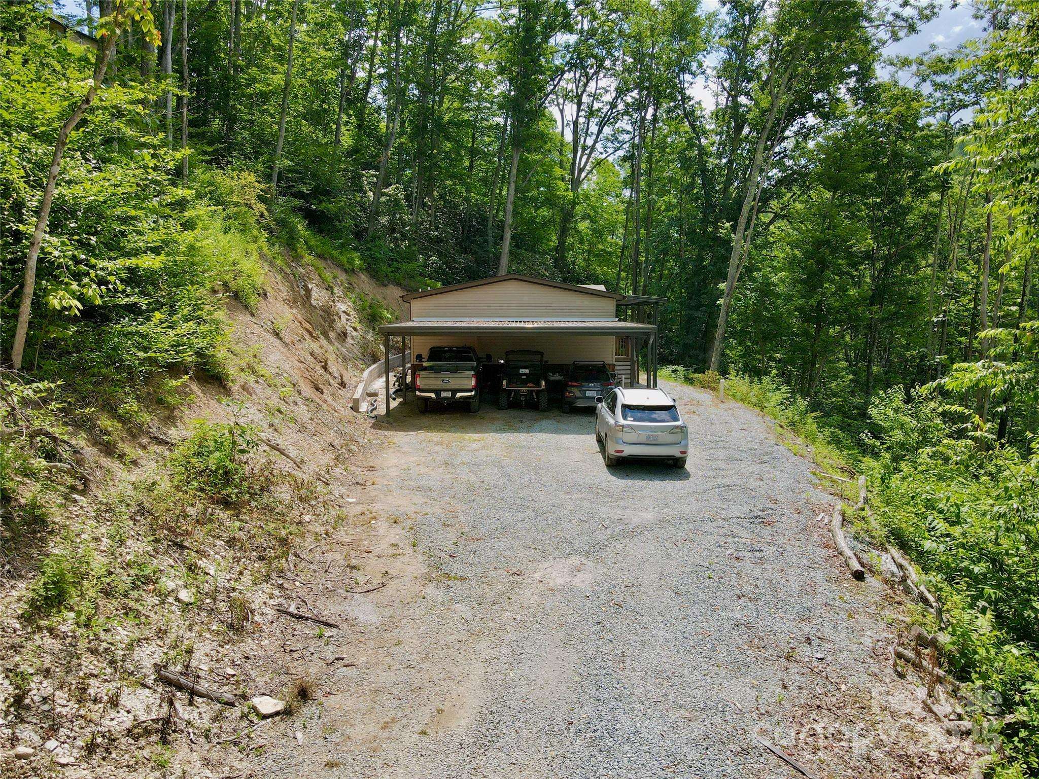 Newland, NC 28657,107/109 huckleberry HL