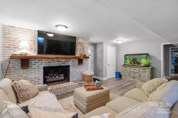 1501 Old Hickory Grove RD, Mount Holly, NC 28120