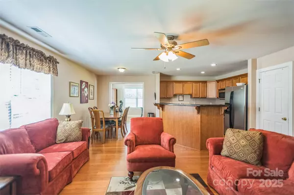 Morganton, NC 28655,211 Abee ST