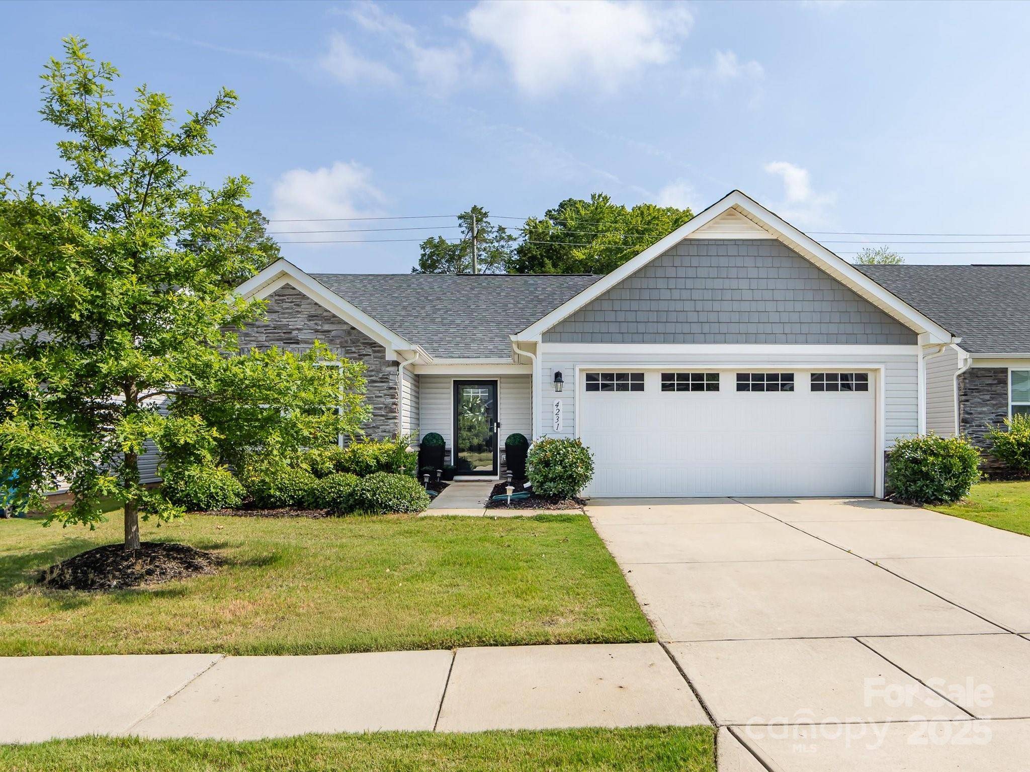 4231 Mackinnon DR, Charlotte, NC 28214