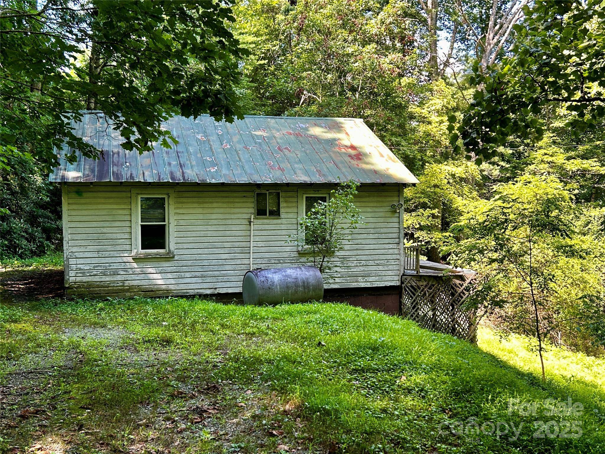 Marshall, NC 28753,564 Upper Thomas Branch RD