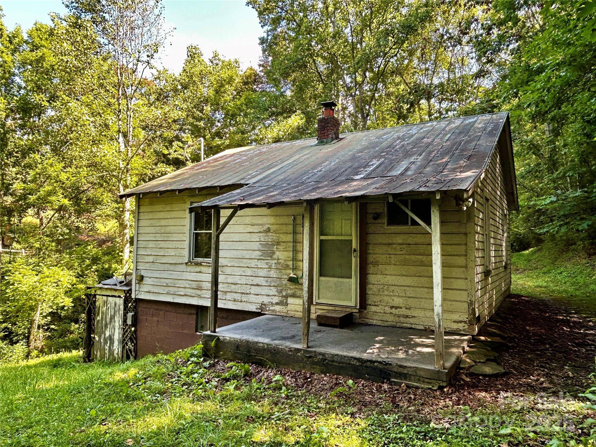 Marshall, NC 28753,564 Upper Thomas Branch RD